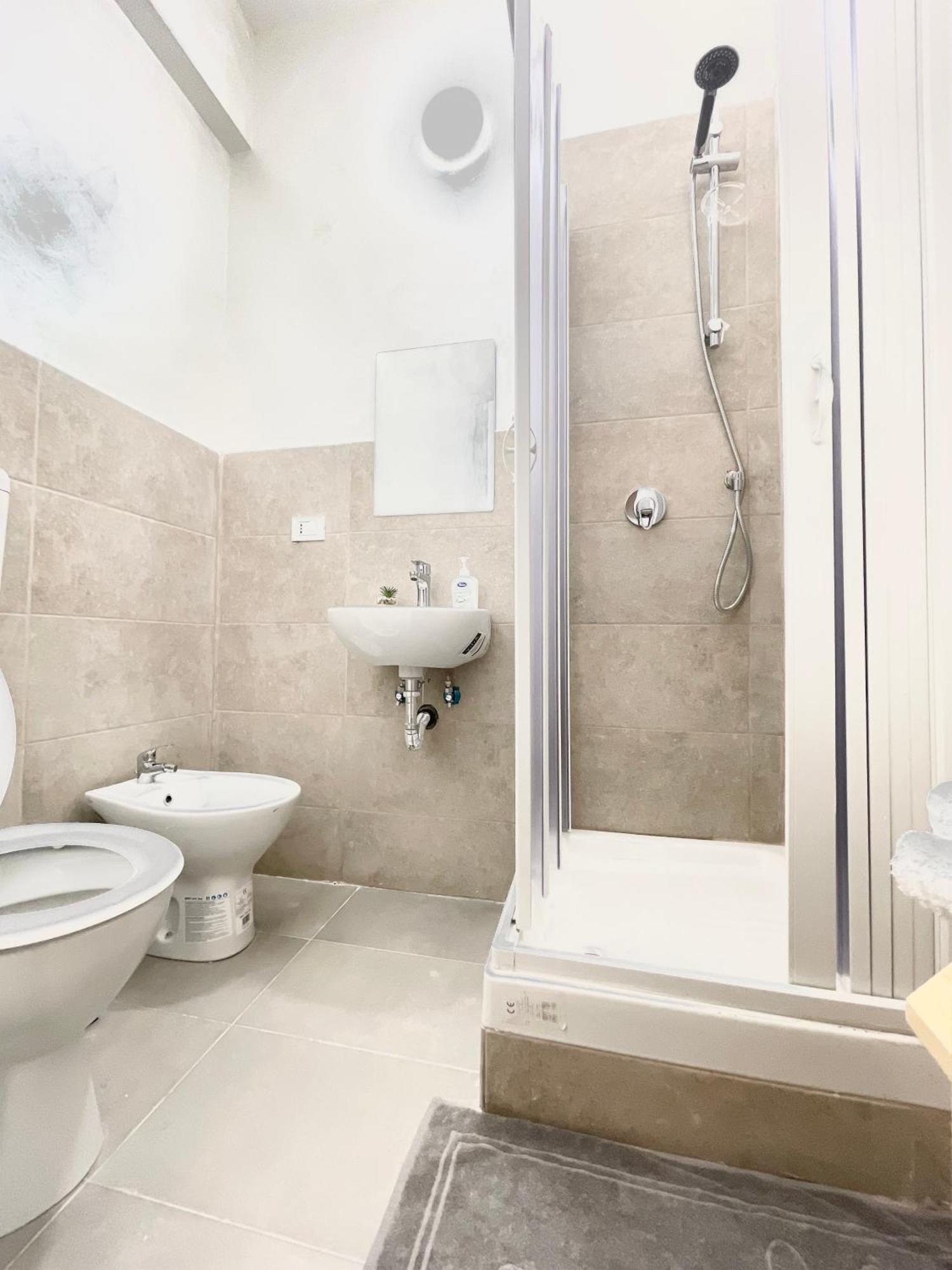 Romoli Rooms And Suites Esterno foto