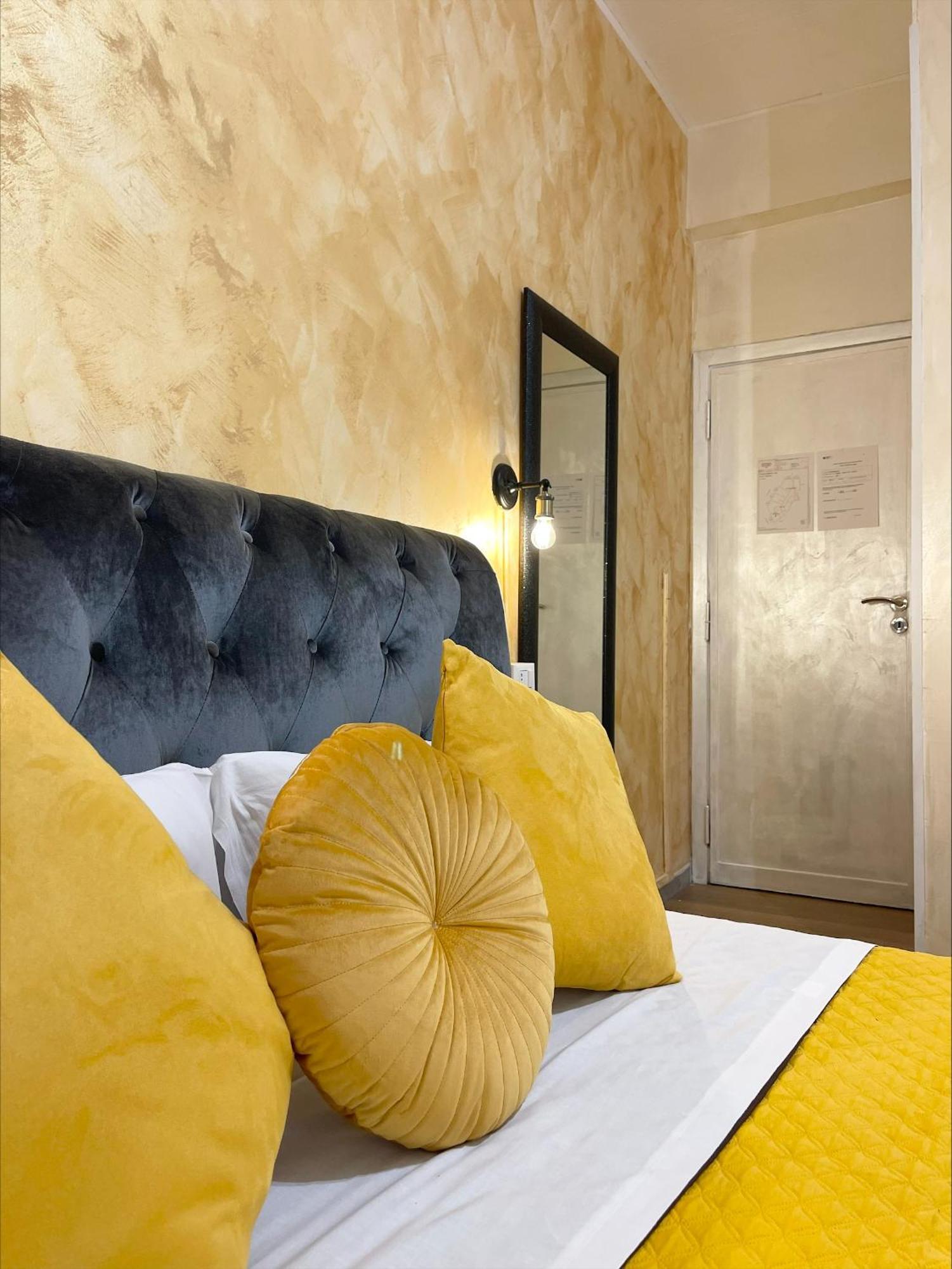 Romoli Rooms And Suites Esterno foto